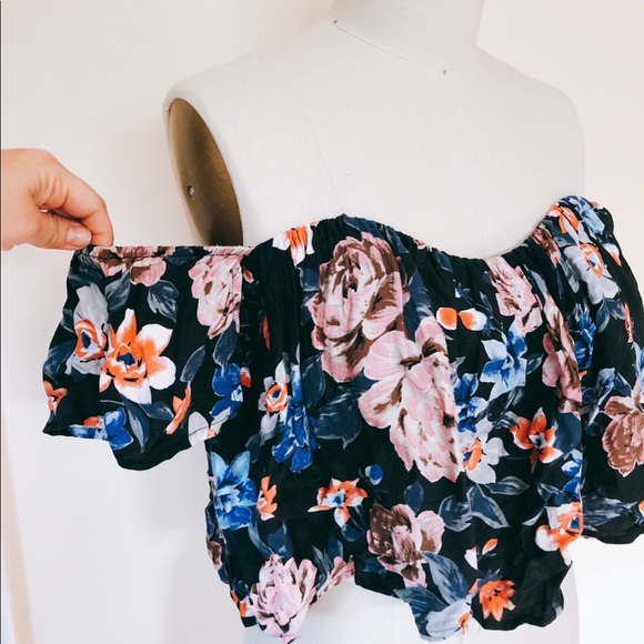 re:named Tops - Nameless Clothing Offshoulder Bustier Crop Top